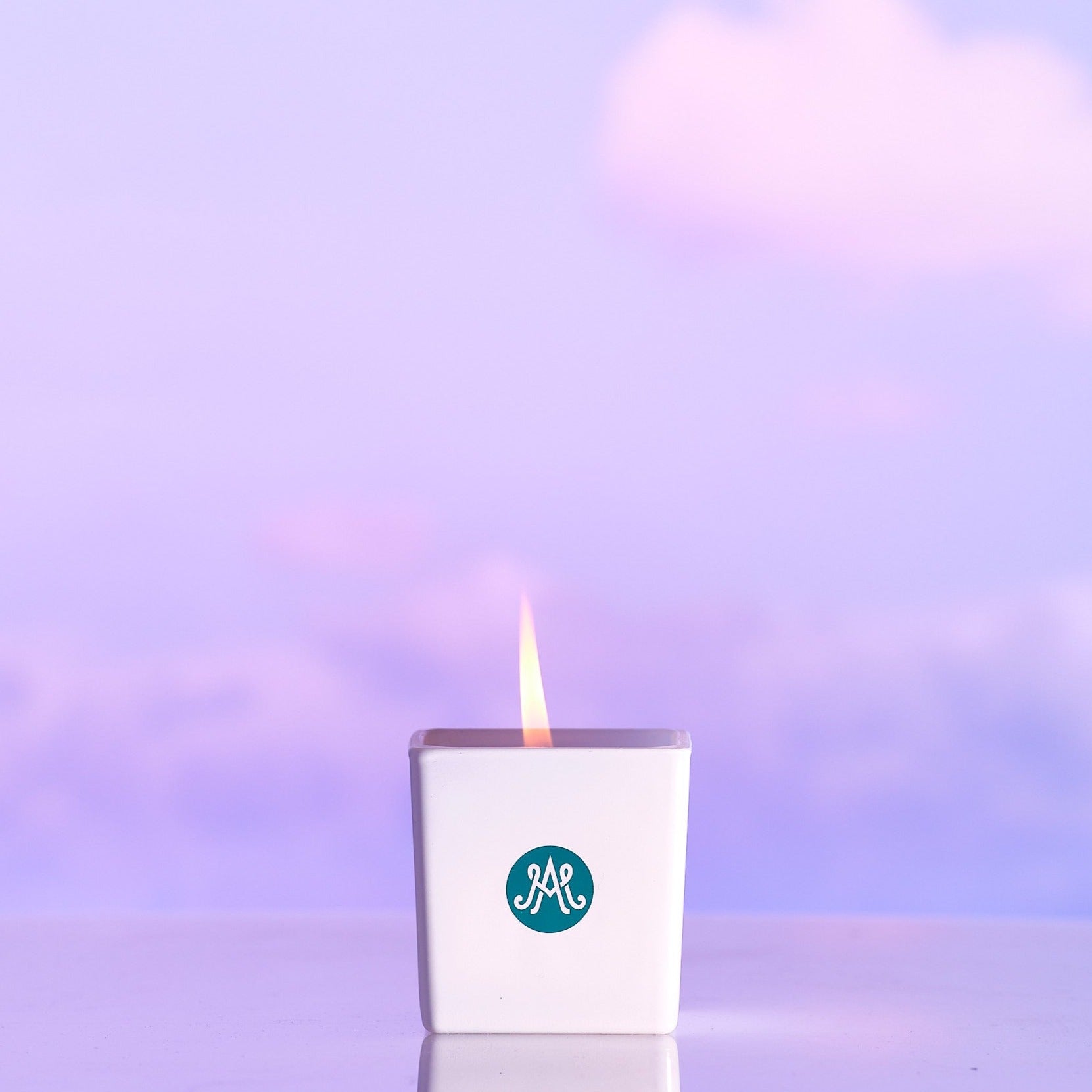 VI. FLOS FELICITAS Scented Candle 80g
