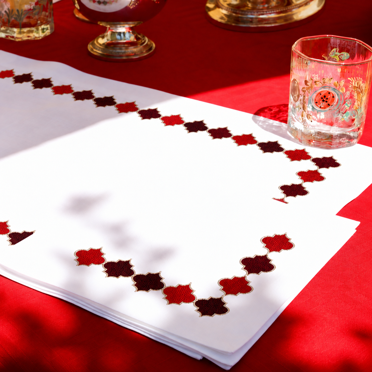 erplain_file_id:1679952 - Ensemble 4 serviettes de table Collection Flush Royal Rouge