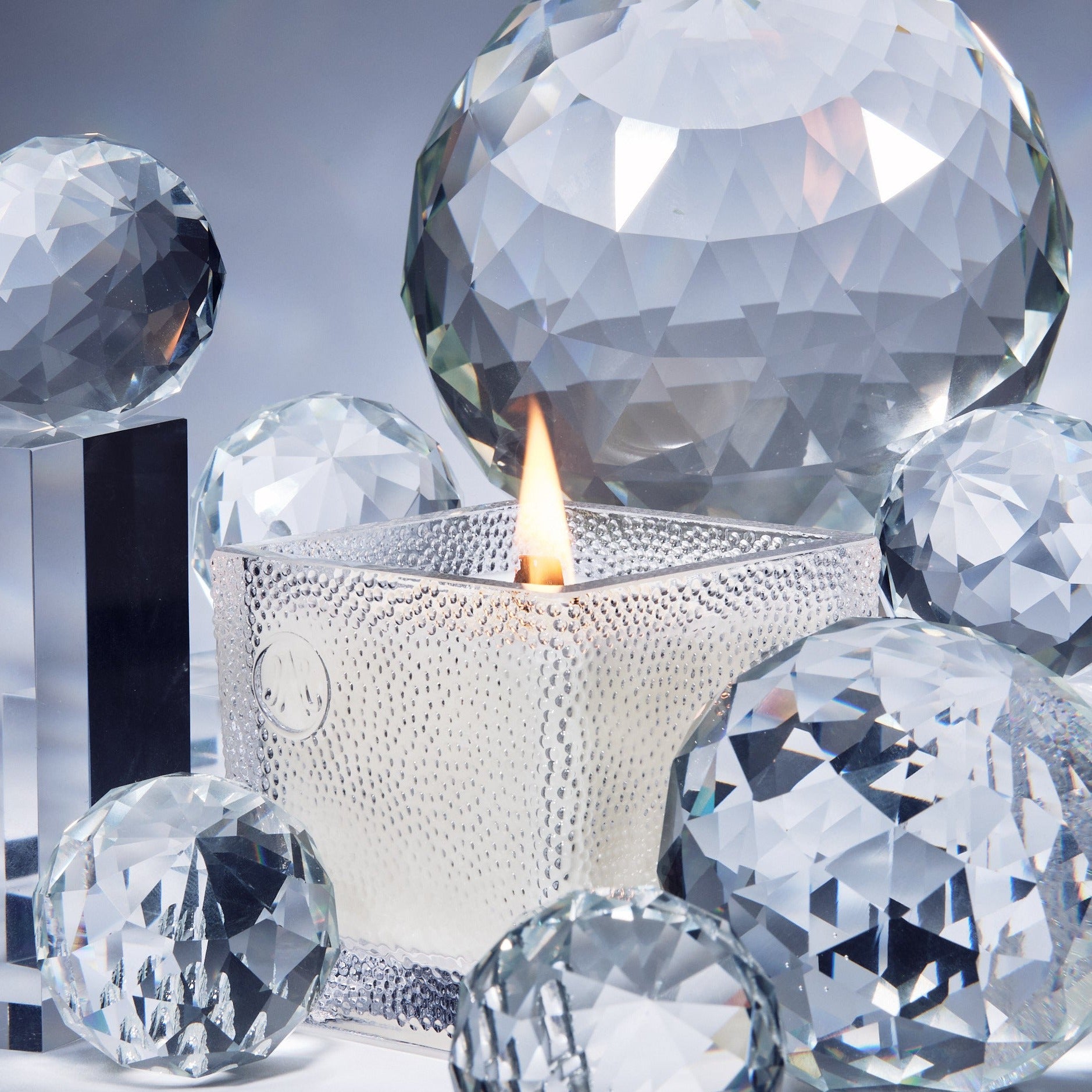 CRYSTAL Armagnac Scented Cande 220g