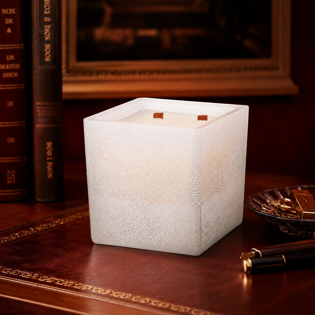 XI SPICY ROUGE- Scented Candle 220g